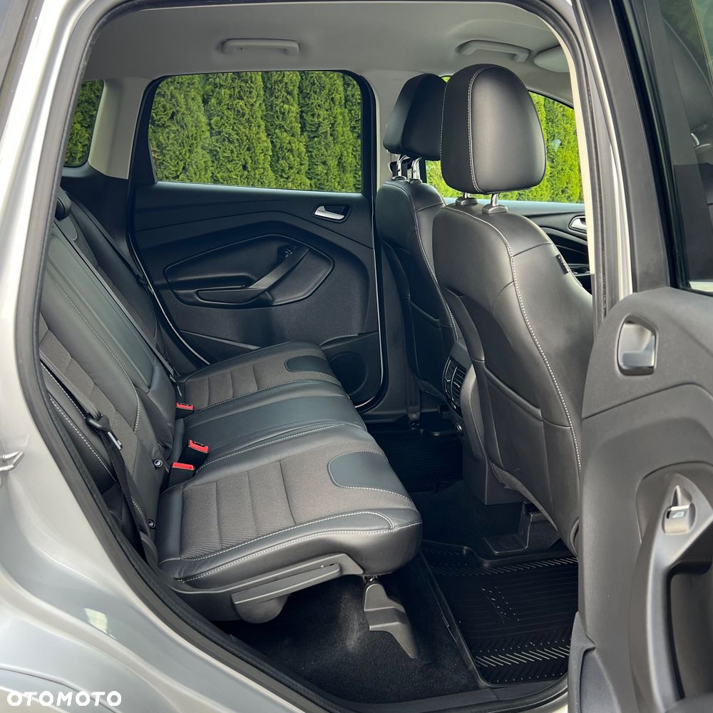 Ford Kuga 1.5 EcoBoost 2x4 Titanium - 26