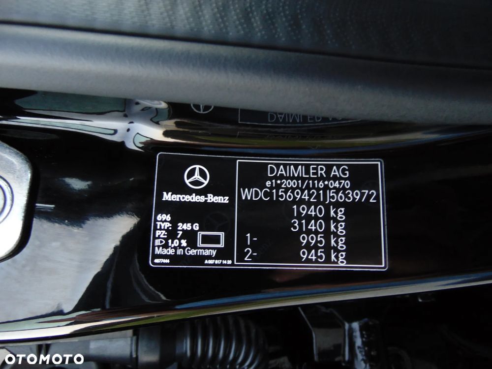 Mercedes-Benz GLA 180 UrbanStyle Edition - 22