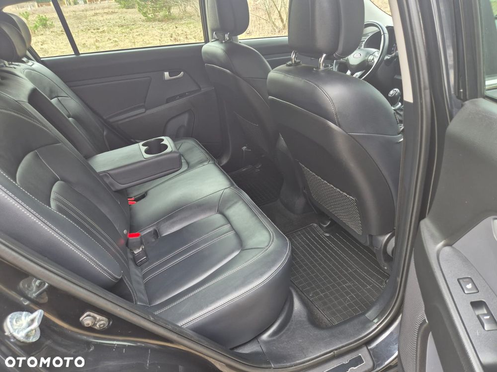 Kia Sportage 1.7 CRDI 2WD ISG Dream-Team Edition - 26