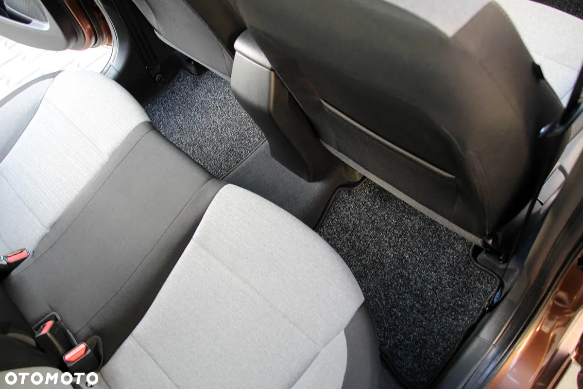 Hyundai i20 1.2 YES Gold - 28