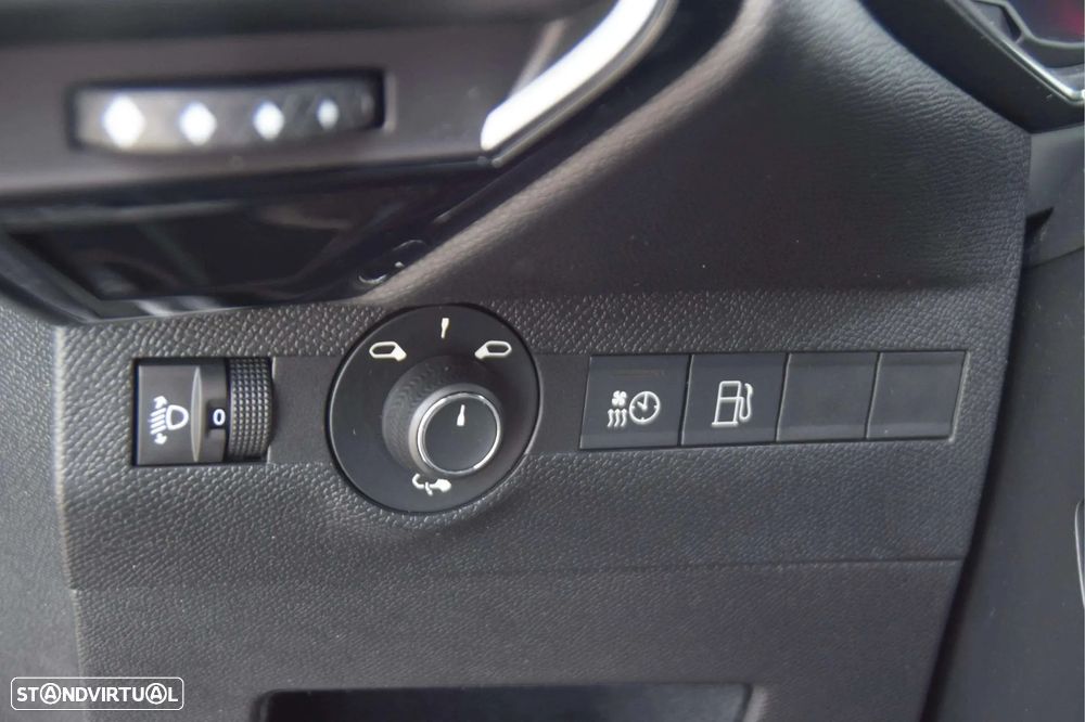 DS DS7 Crossback E-Tense Performance Line EAT8 - 12