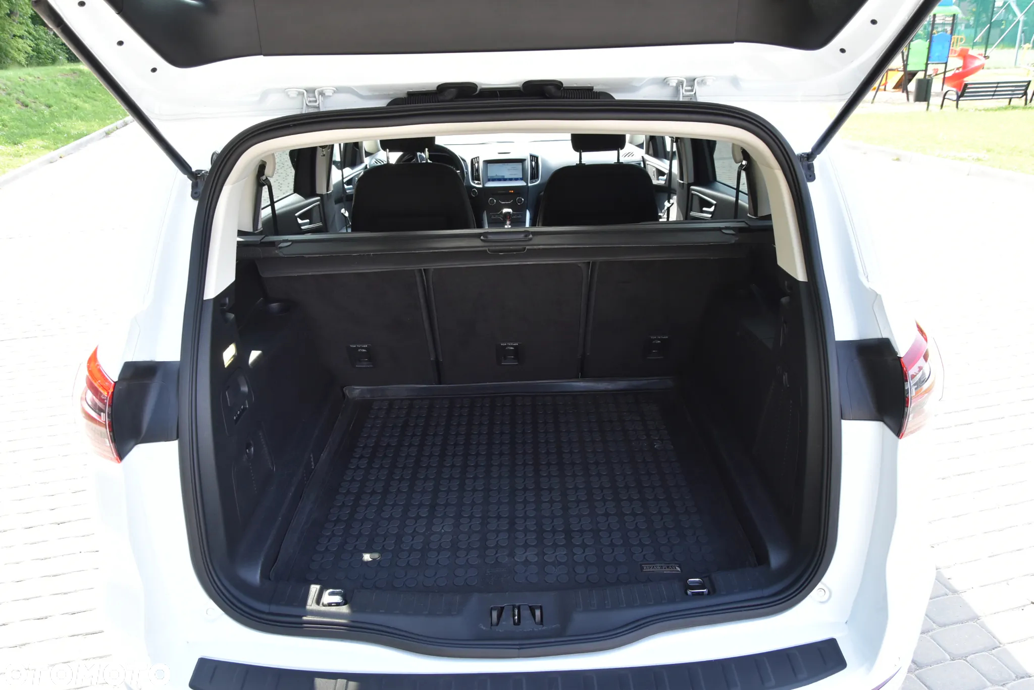 Ford S-Max 2.0 EcoBlue Titanium - 21