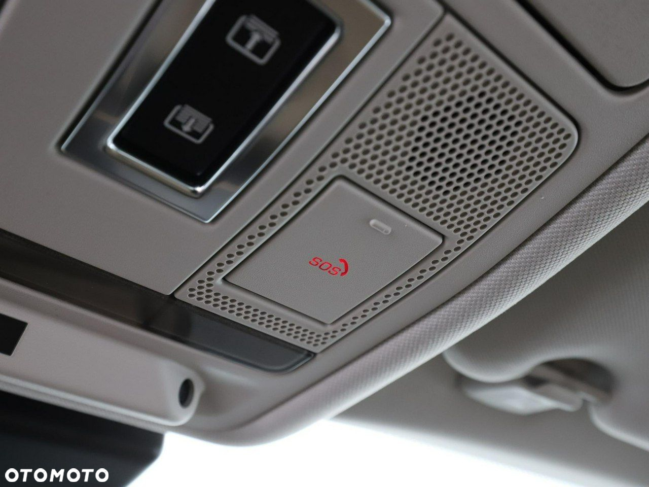 Jaguar XF 20d Portfolio - 37