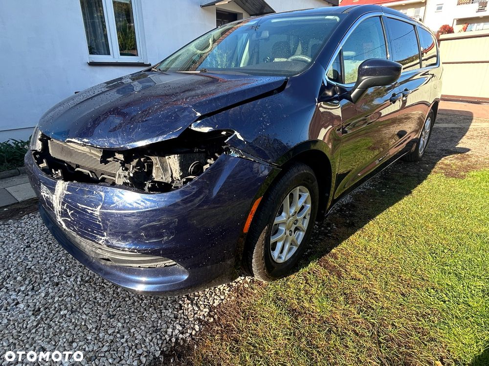 Chrysler Pacifica - 3