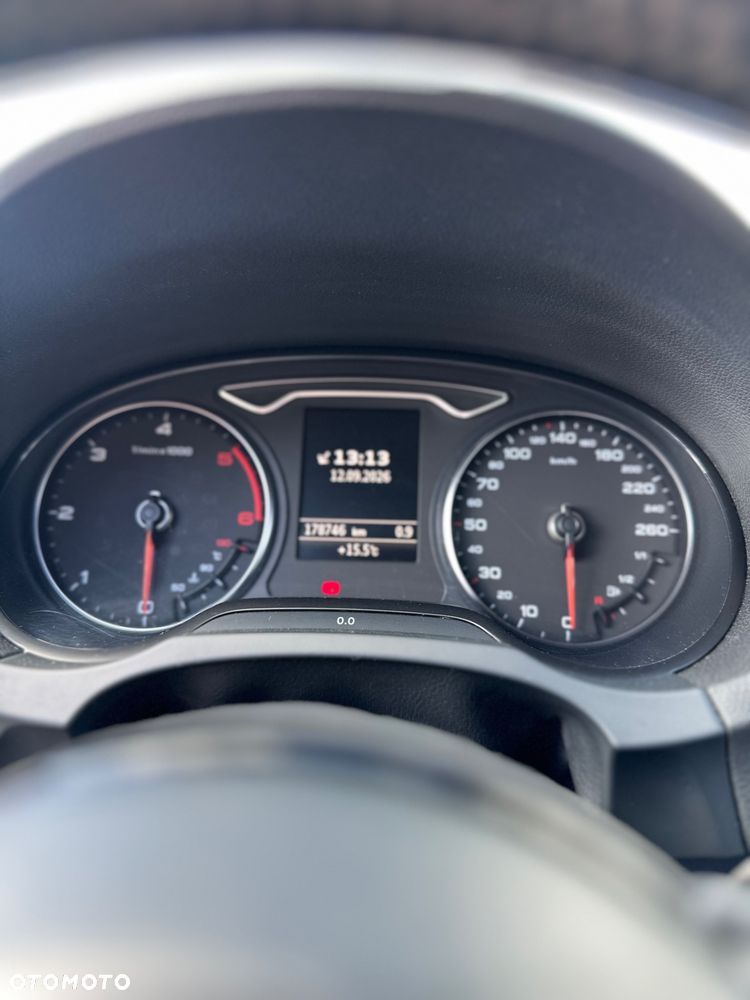 Audi A3 Sportback 2.0 TDI S line Sportpaket - 27