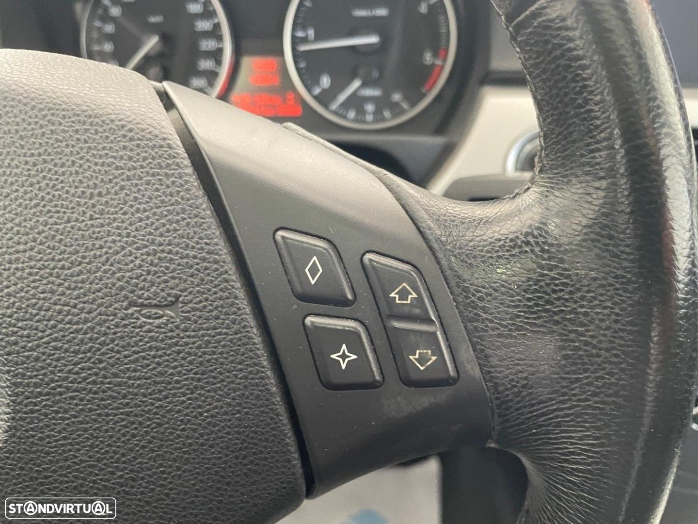 BMW 320 d EfficientDynamics Navigation - 36
