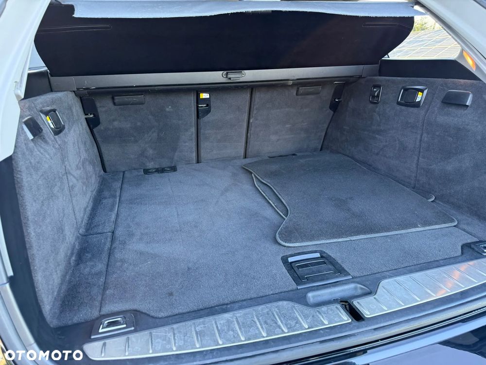 BMW Seria 5 520d Touring - 13
