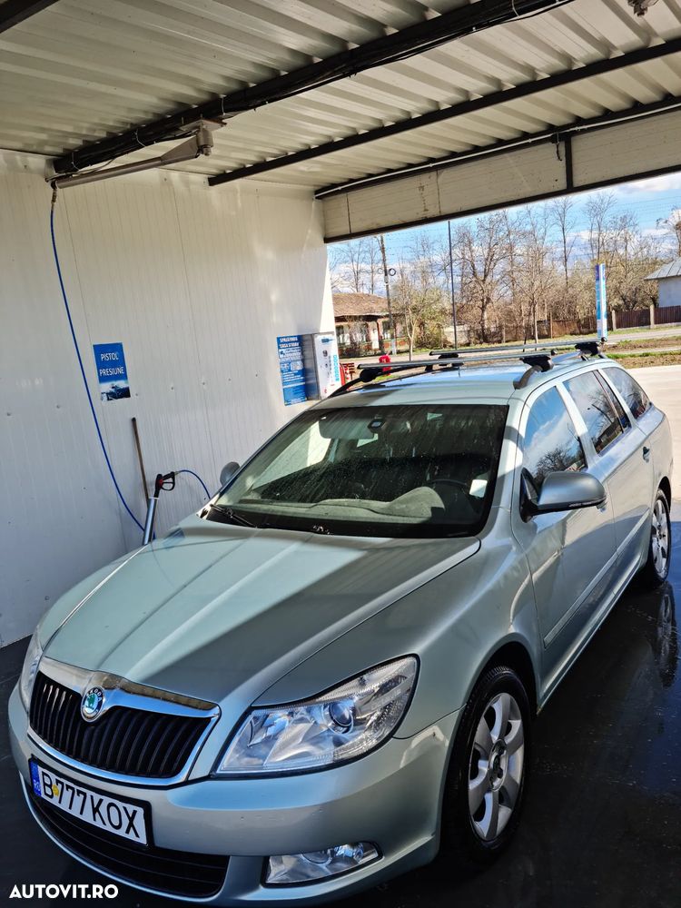 Skoda Octavia 1.8 TSI DSG Ambiente - 8