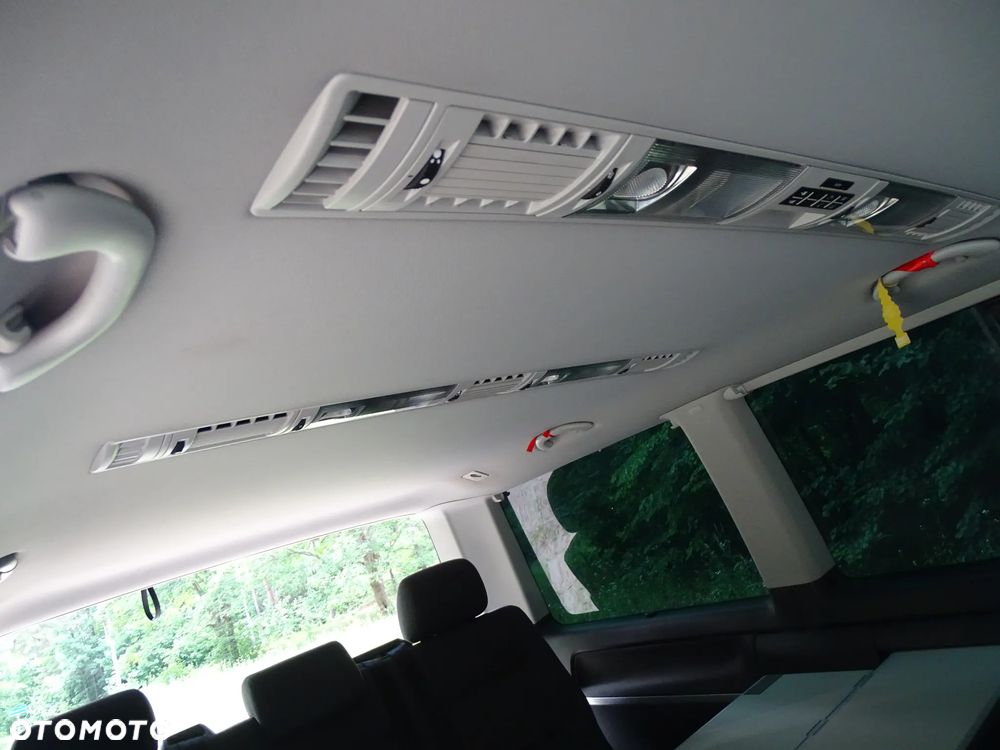 Volkswagen Multivan - 14