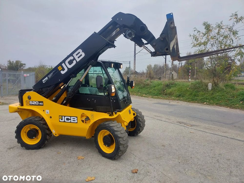 JCB 520-40 - 1