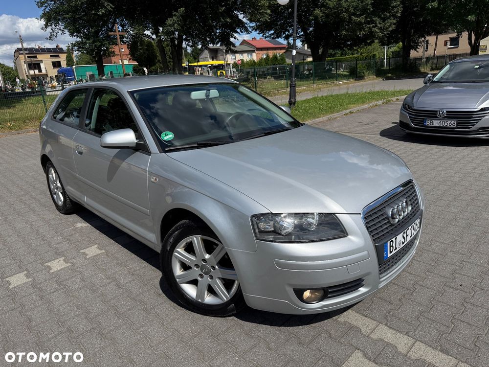 Audi A3 3-drzwiowe 1.6 Attraction - 12