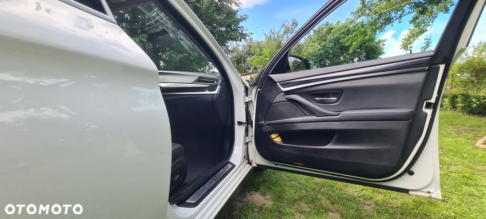 BMW Seria 5 520d Luxury Line - 21