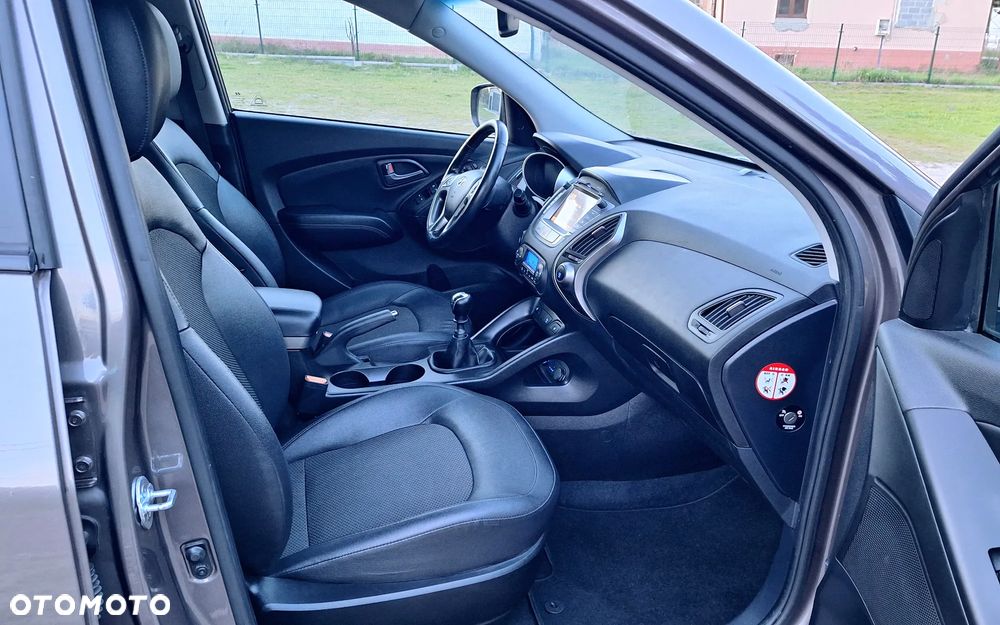 Hyundai ix35 1.6 2WD Fifa World Cup Edition - 38