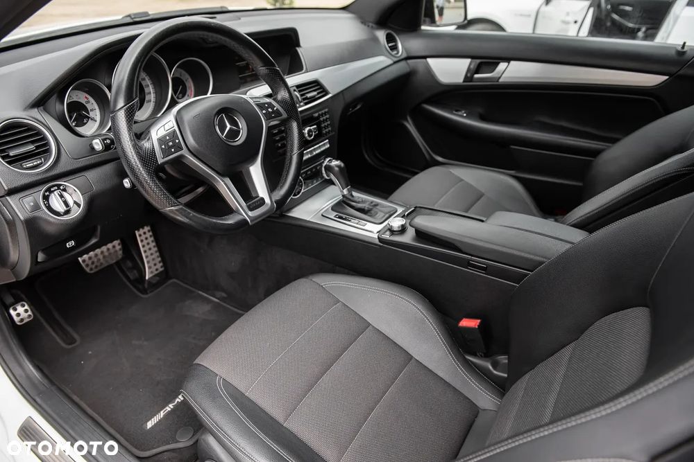 Mercedes-Benz Klasa C 250 Sport 7G-TRONIC - 16