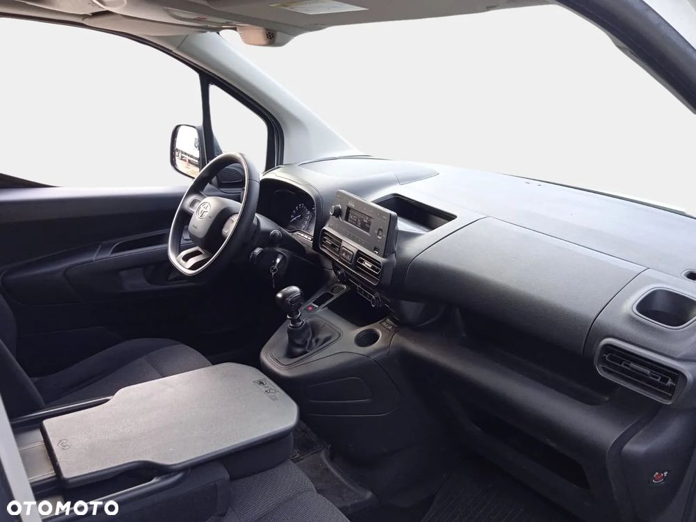 Toyota Proace City - 28