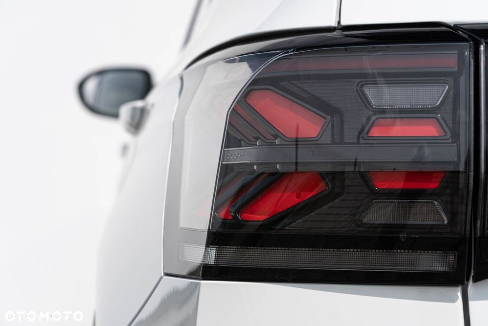 Volkswagen T-Cross - 13