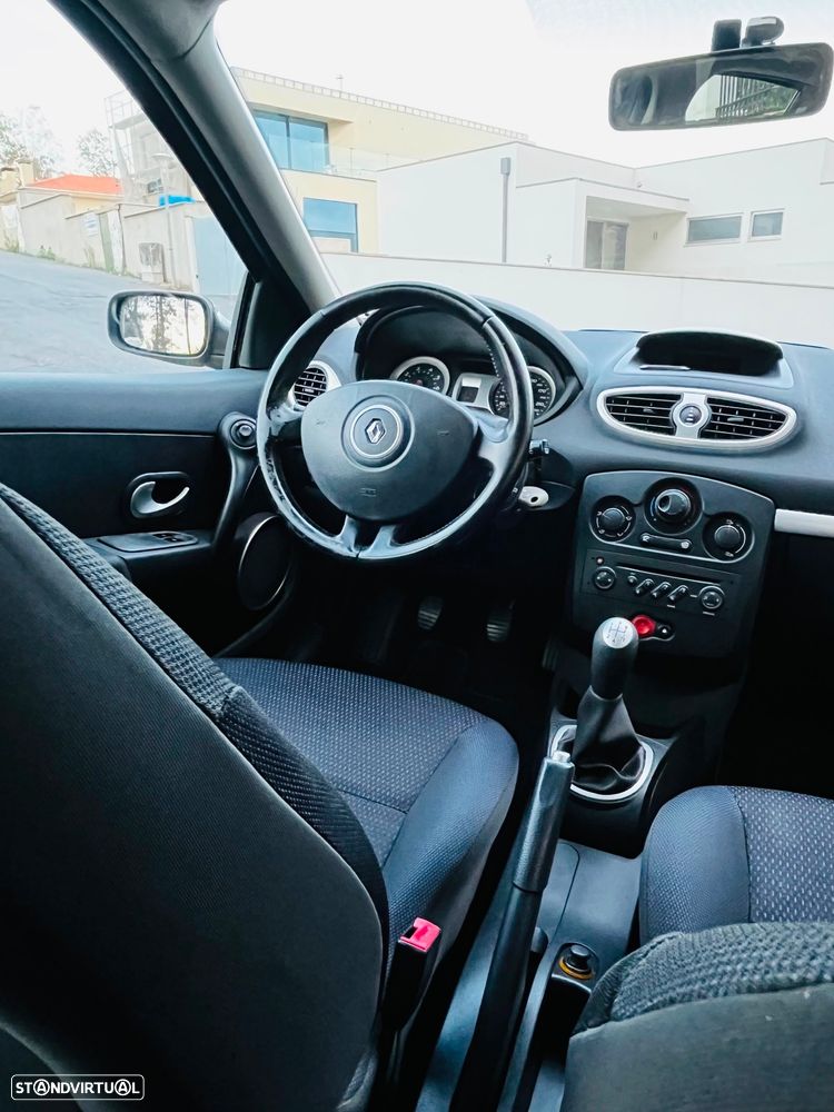 Renault Clio Sport Tourer - 14