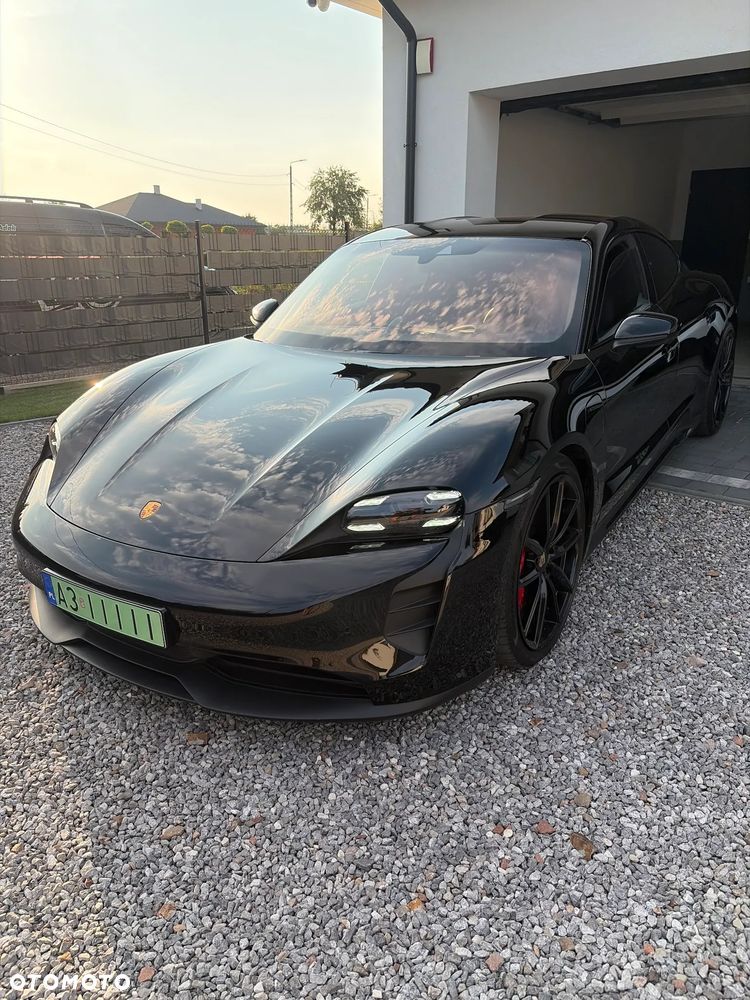 Porsche Taycan GTS - 2