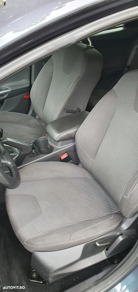 Ford Focus 2.0 TDCI DPF Titanium - 14