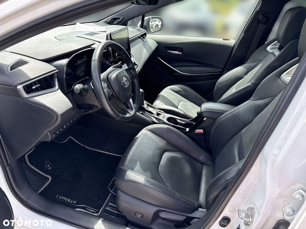 Toyota Corolla - 12