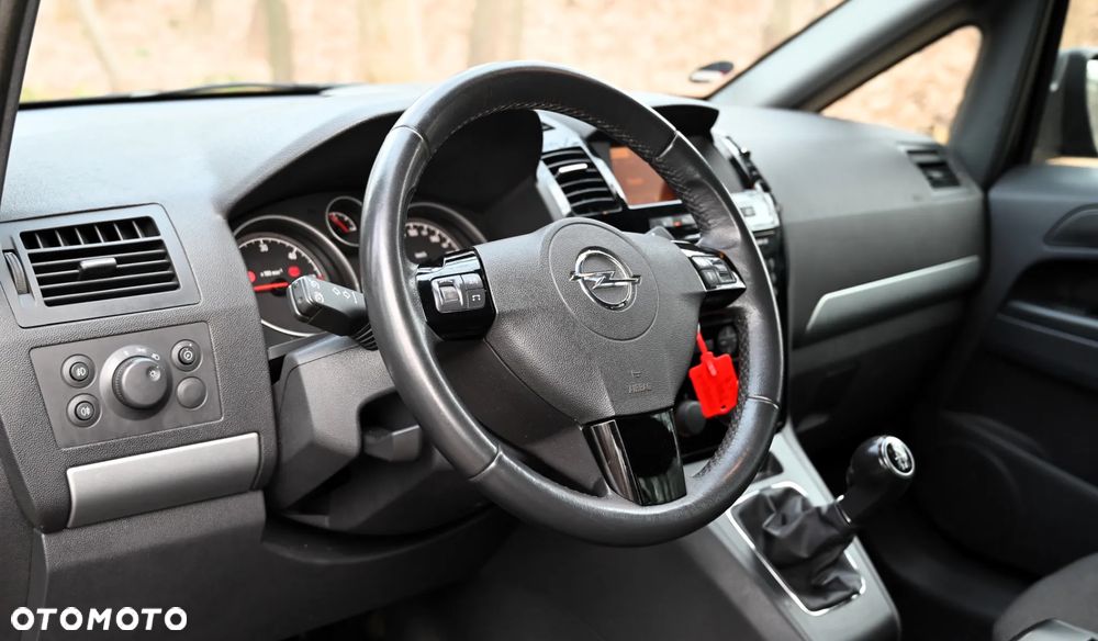 Opel Zafira - 19