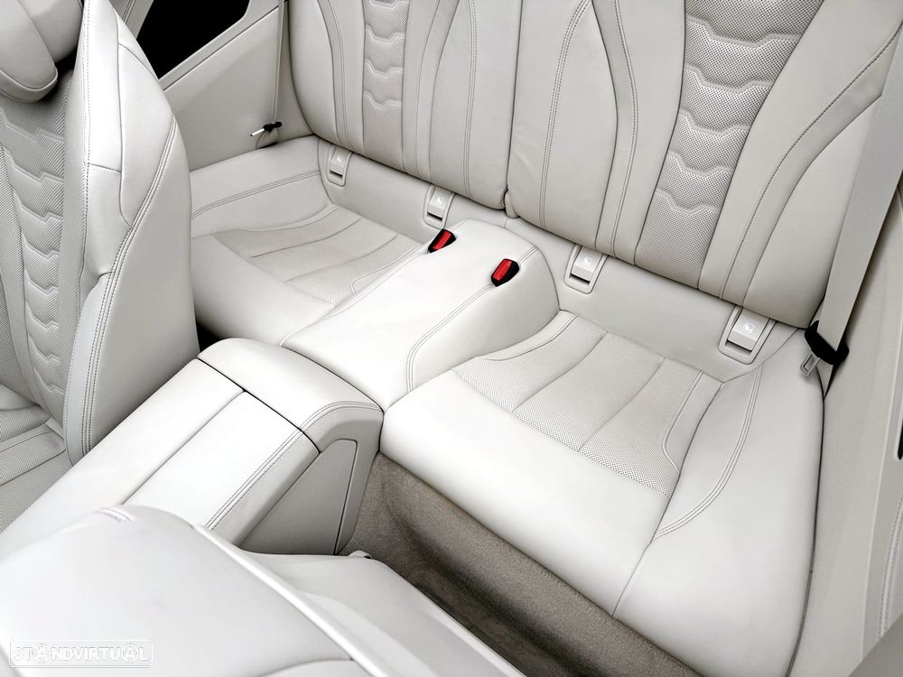 BMW 840 d xDrive Pack M - 29
