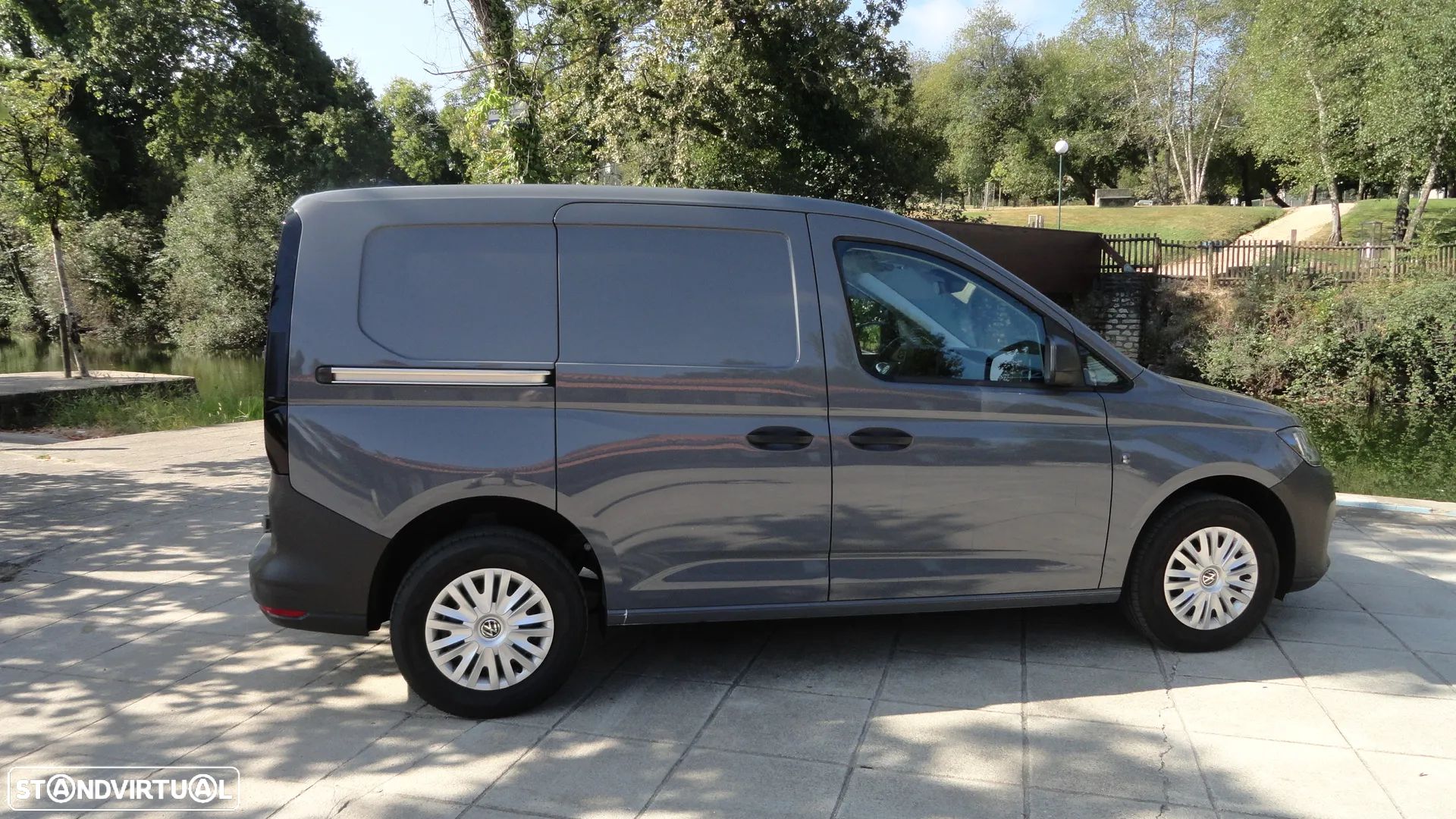 VW CADDY MAXI - 1