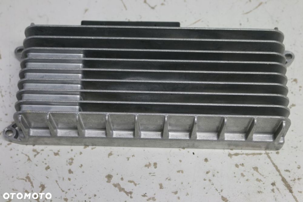 Wzmacniacz głośników Audi A4 B8 - 2