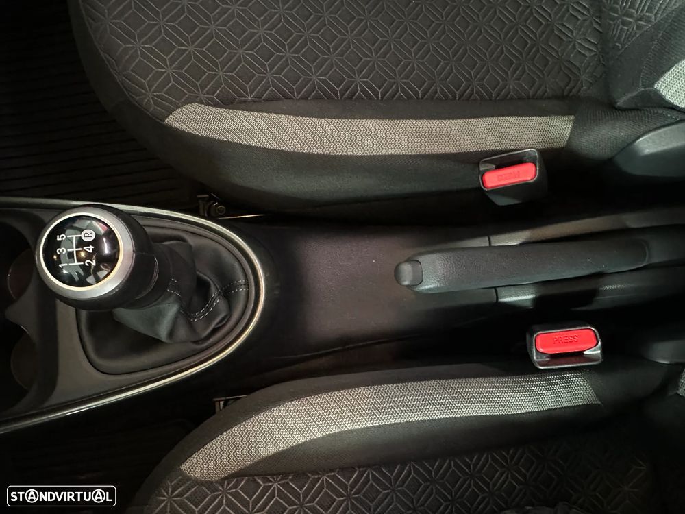 Toyota Aygo X Play - 13