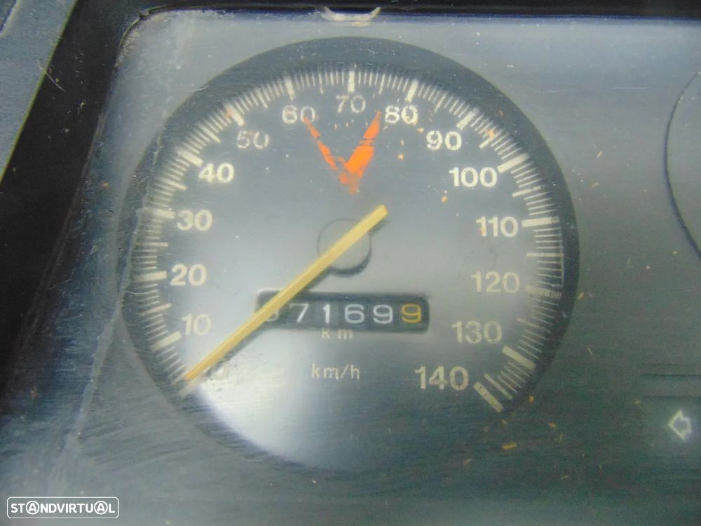 Ford Transit 1982 conta kilómetros - 4