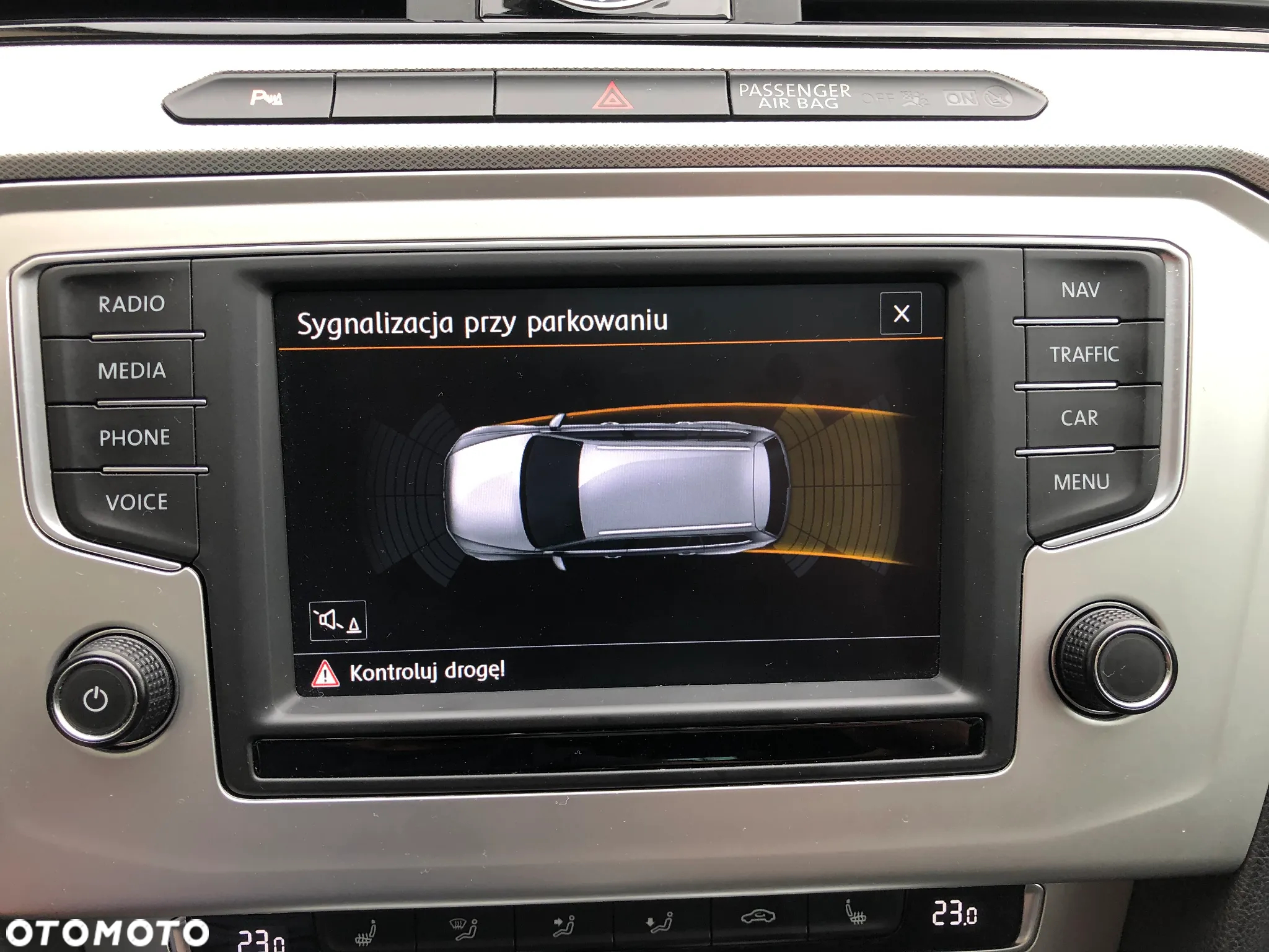 Volkswagen Passat - 15