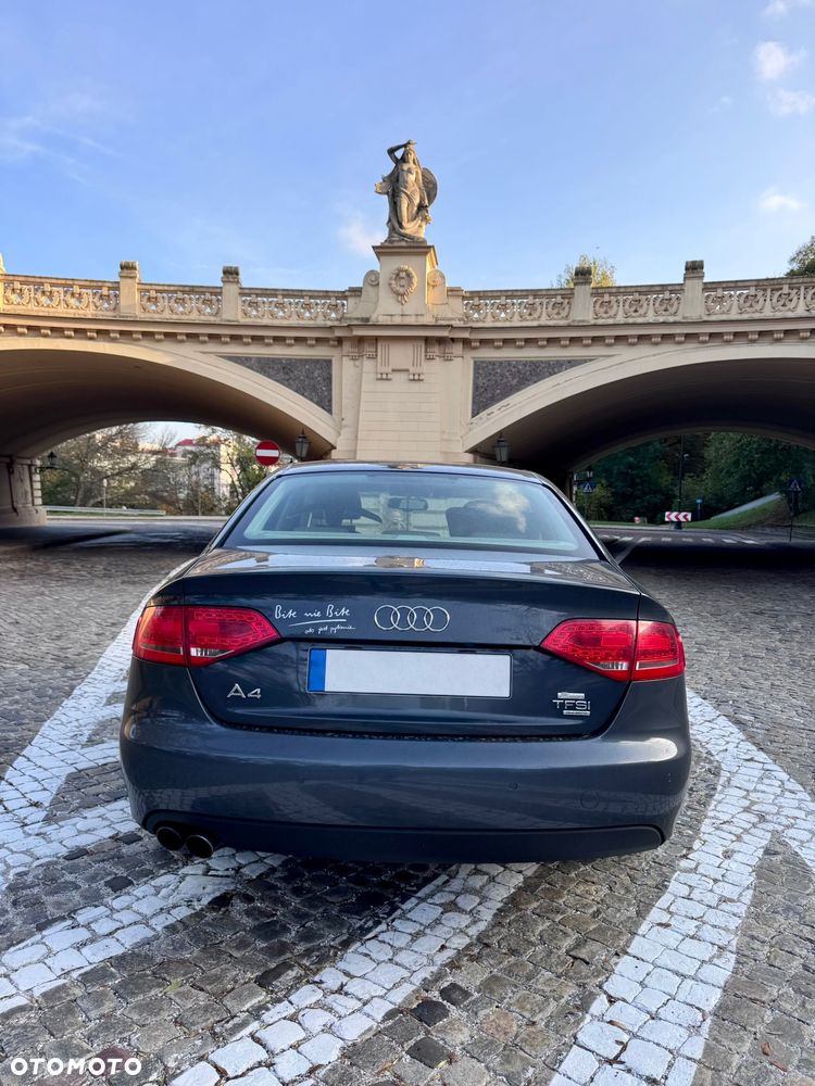 Audi A4 Limousine - 6