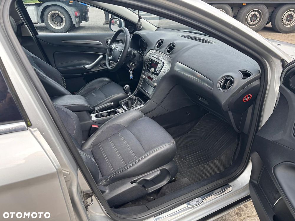 Ford Mondeo 2.0 TDCi Titanium S - 16