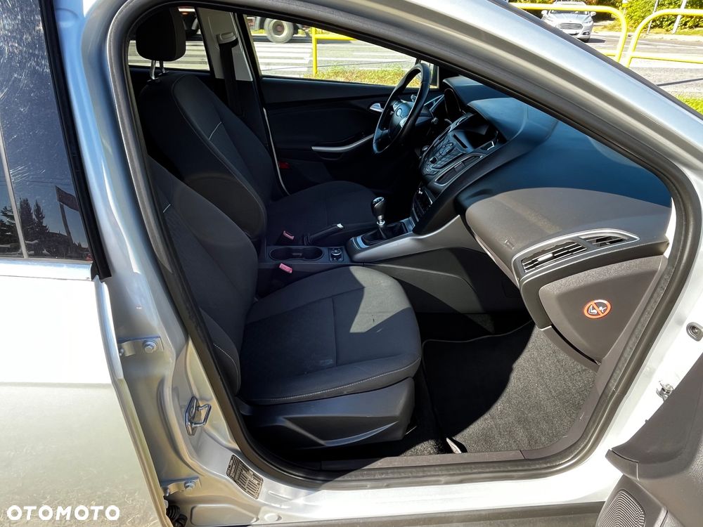 Ford Focus 1.6 TDCi DPF Start-Stopp-System SYNC Edition - 19