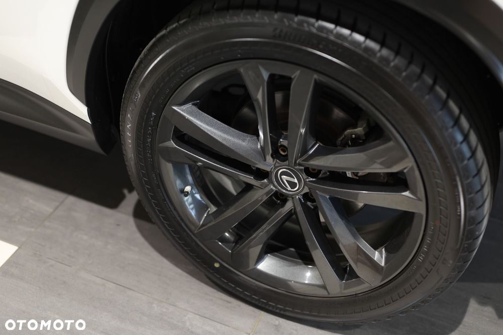 Lexus NX 350h Prestige AWD - 31