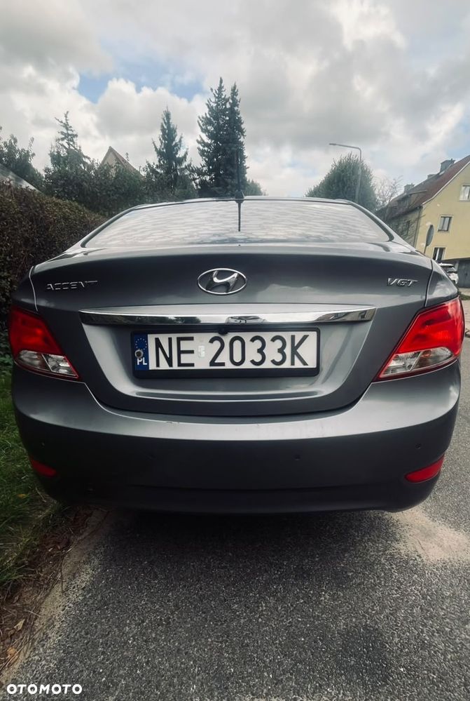 Hyundai Accent - 7