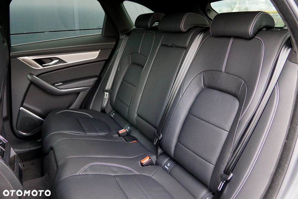 Jaguar F-Pace D200 AWD R-Dynamic S - 26