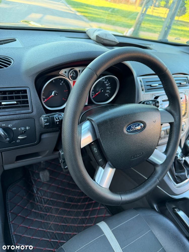 Ford Kuga 2.0 TDCi 2x4 Trend - 25