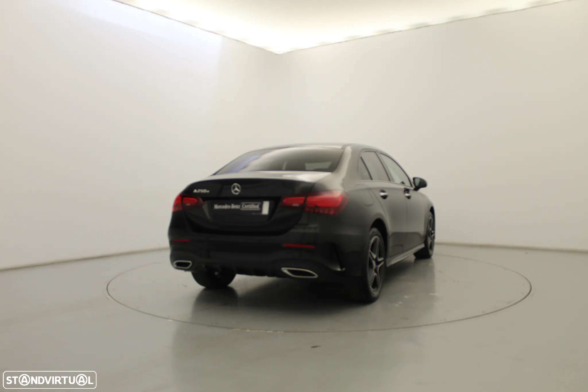 Mercedes-Benz A 250 Limousine e - 7