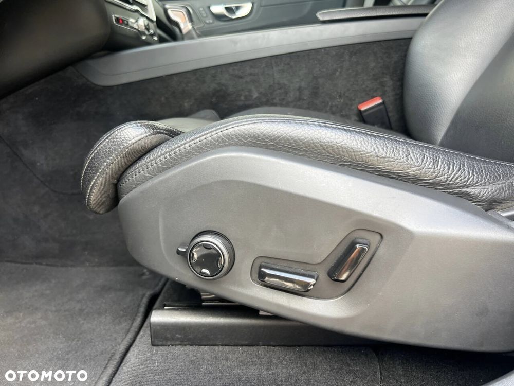 Volvo XC 60 - 31