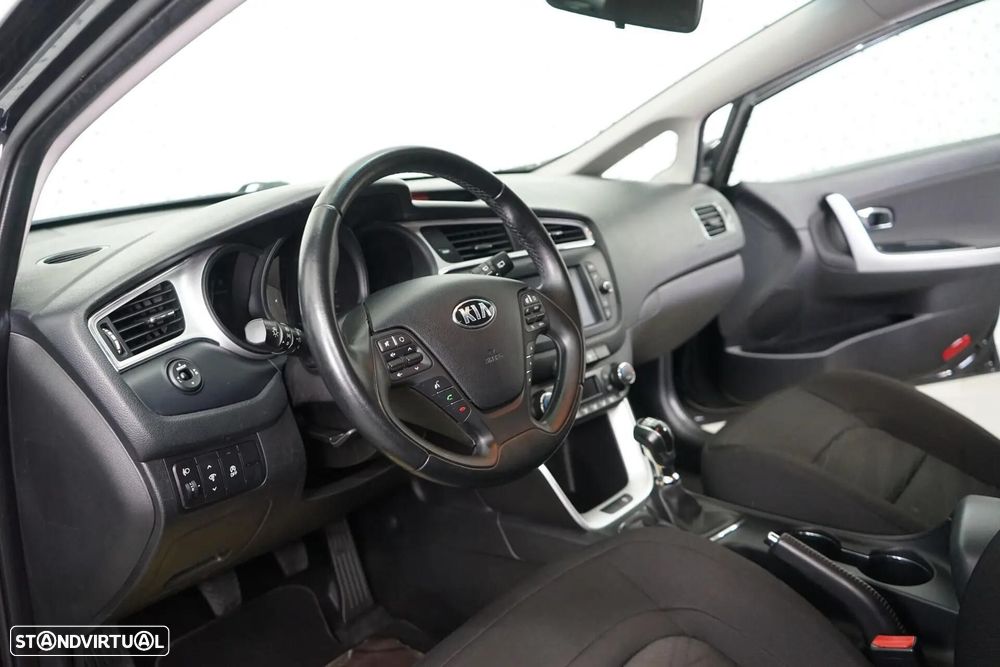 Kia Ceed SW - 10