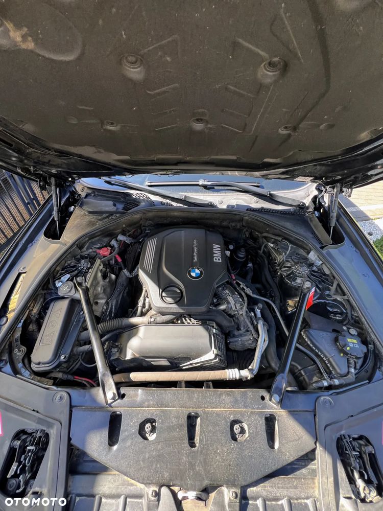 BMW Seria 5 520d xDrive Luxury Line - 40