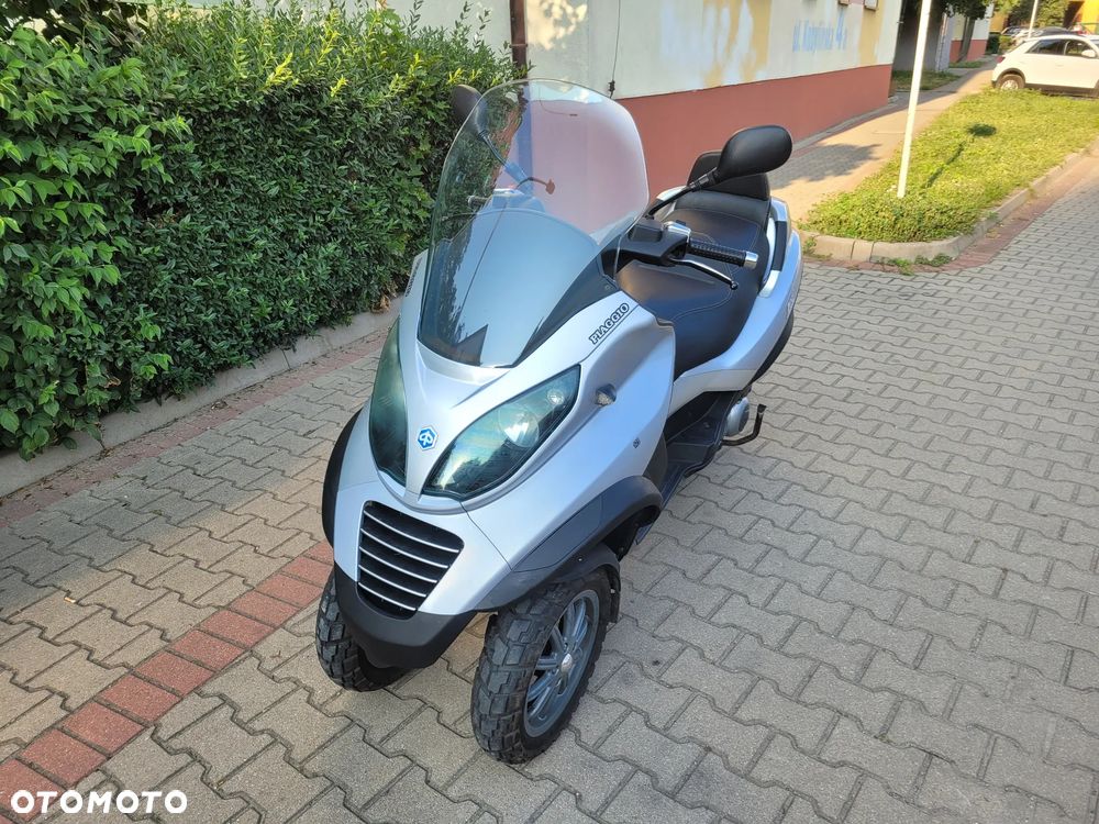 Piaggio MP-3 - 3