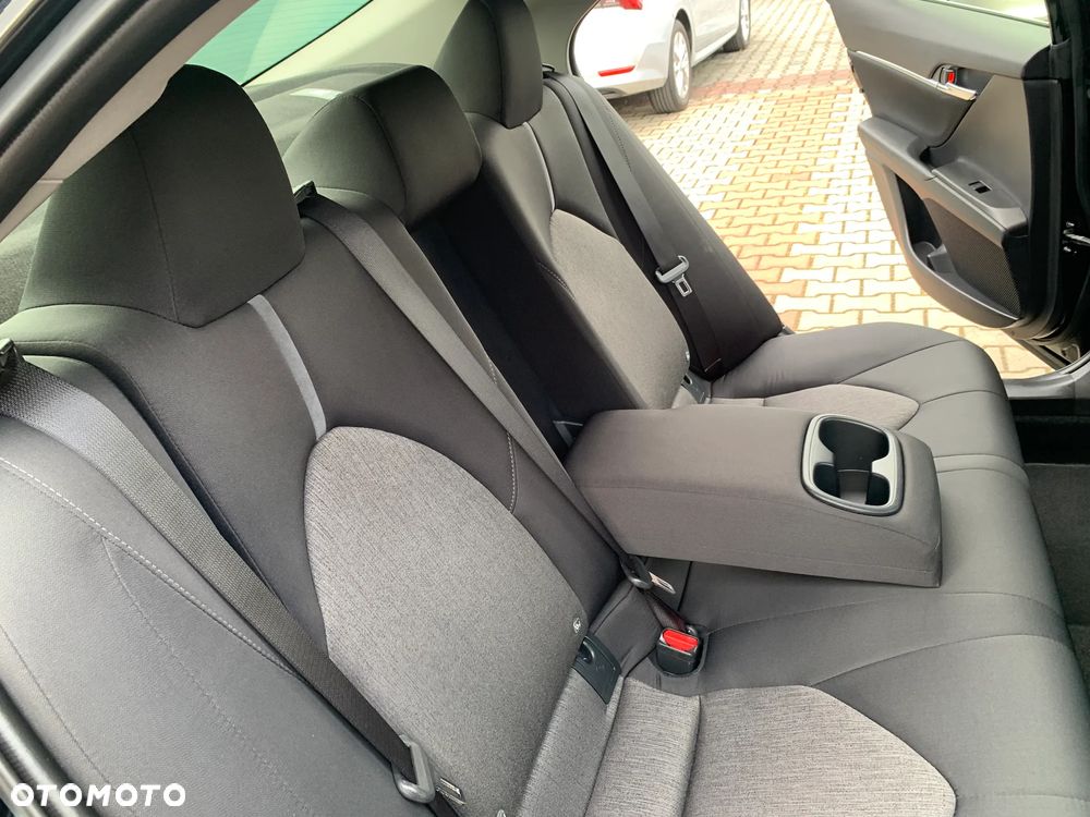 Toyota Camry 2.5 Hybrid Comfort CVT - 20