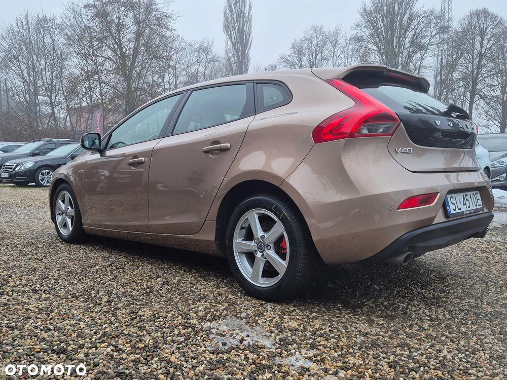 Volvo V40 D3 Momentum - 5