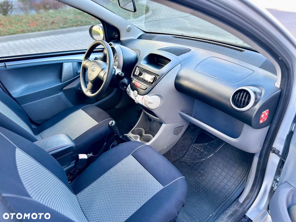 Toyota Aygo City - 11