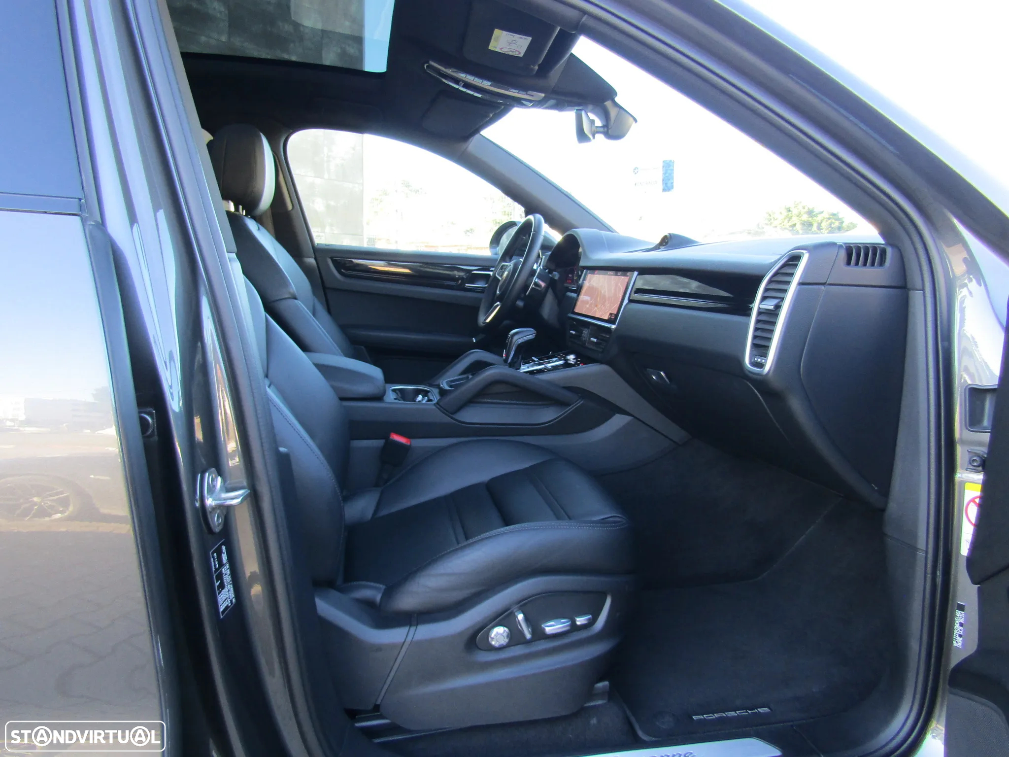 Porsche Cayenne Coupé E-Hybrid - 22