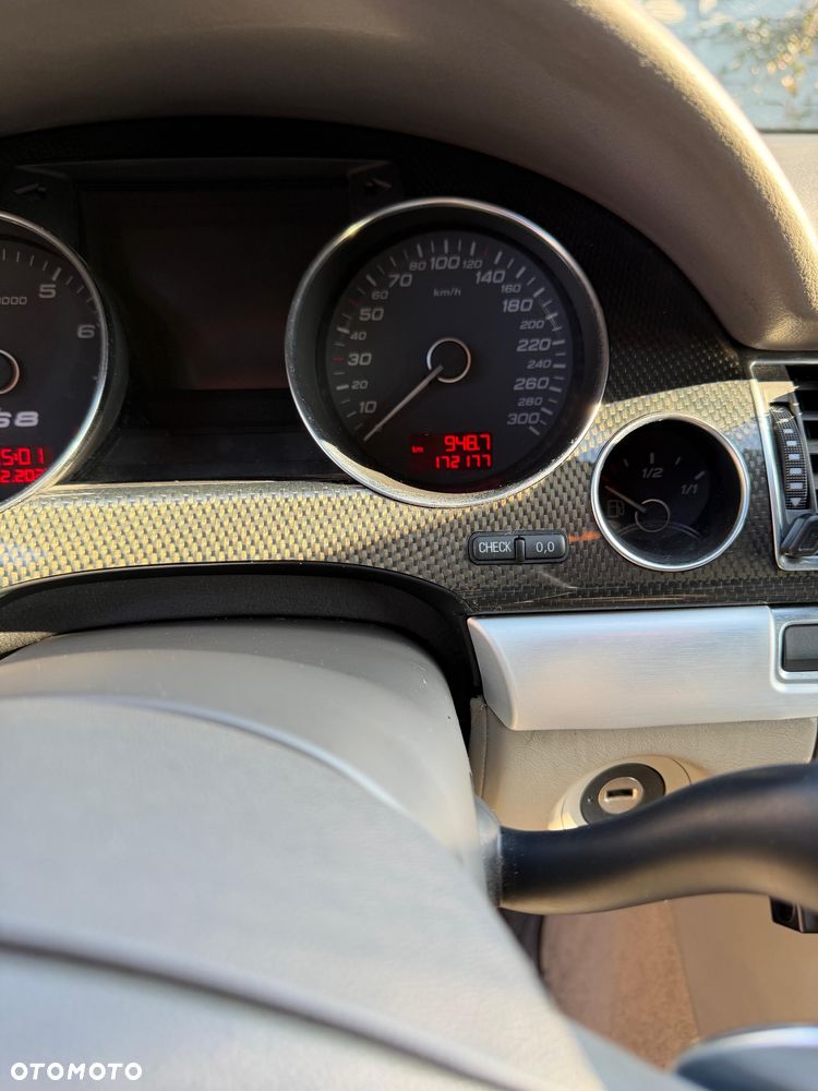 Audi S8 - 7