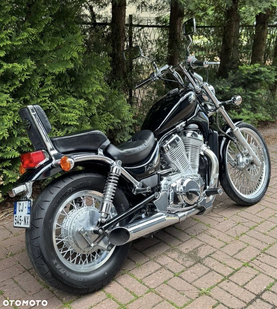 Suzuki Intruder - 3