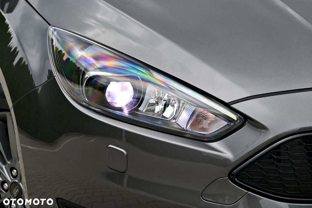 Ford Focus 1.5 EcoBoost ST-Line - 10